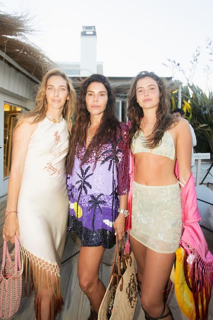 Anushka Elliot, Romina Pigretti y Juana Lore