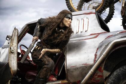 Anya Taylor-Joy en una escena de "Furiosa: A Mad Max Saga" (Warner Bros. Pictures vía AP)