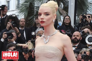 Su fabuloso paso por Cannes: todos sus looks al detalle y el gesto pícaro para los fotógrafos