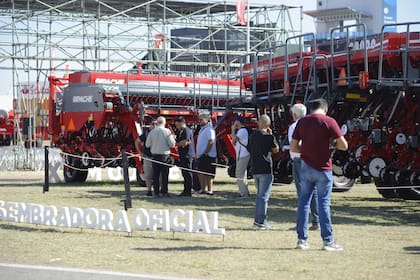 Apache, por caso, vendió 30 sembradoras durante Expoagro, lo que representa un crecimiento del 30% interanual