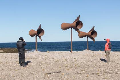 Escultura de Christian Liberté Boltanski en la playa.