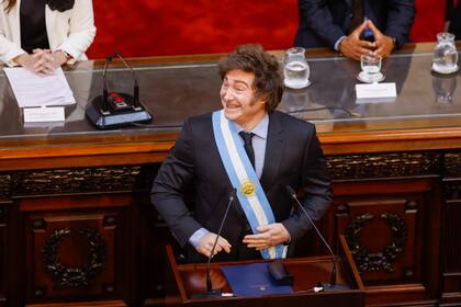 Apertura Asamblea Legislativa, el presidente Milei en el congreso de La Nación, lo acompaña su gabinete y ministros de la Corte.