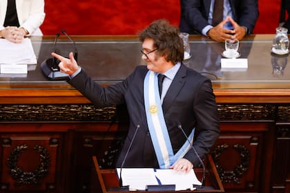 Apertura Asamblea Legislativa, el presidente Milei en el congreso de La Nación, lo acompaña su gabinete y ministros de la Corte.