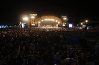 La apertura del Cosquín hizo estallar la plaza Próspero Molina