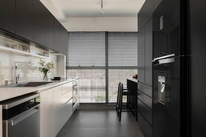 Aplique de luz (Huup Iluminación), cortinas americanas (Riel Americano)