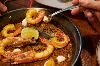 Aporta vitamina B12, fundamental para el sistema nervioso y la prevención del deterioro cognitivo