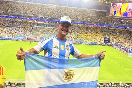 Apoyando a la Argentina.