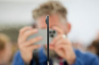 Apple presenta el iPhone 17 con un nuevo modelo ultradelgado y precios más altos