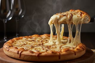 Diego Dávila, maestro pizzero: así se hace la auténtica fugazzeta argentina