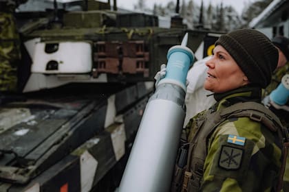 Aprendió a disparar fusiles automáticos, utilizar artillería pesada y completó circuitos complicados en tierra y agua