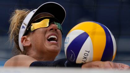 April Ross, de Estados Unidos, en acción