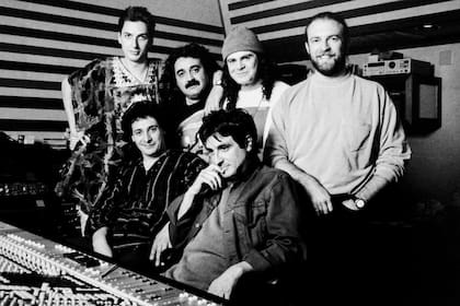 Aprile con Divididos y Santaolalla, en la grabación de ''La era de la boludez''