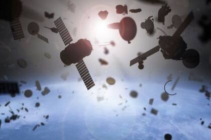 Aproximadamente el 60% de los satélites que rodean la Tierra ya están fuera de servicio (son basura espacial)