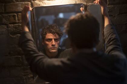 apuestas fuertes de Disney+, como la serie Moon Knight, con Oscar Isaac, se estrenan semanalmente: también HBO Max y Apple TV+ escapan a la "tiranía" de la maratón que fue originalmente el sello distintivo de las producciones originales de Netflix
