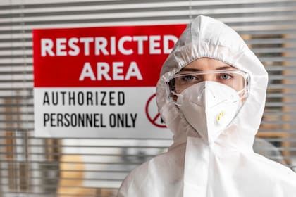 Aquellas personas que sobrevivan a la explosión nuclear global deberán enfrentar las consecuencias de un mundo devastado por la falta de plantas y animales