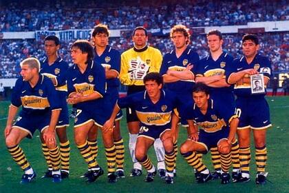 Aquellos años en Boca... abajo, a la derecha, adelante de Maradona; lo dirigieron Menotti y también Bilardo