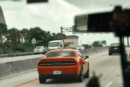 Aquellos vehículos que cuenten con placas modificadas recibirán una sanción económica