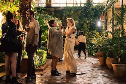 Aquí, el entorno es único: el patio andaluz y los jardines del Museo de Arte Hispanoamericano Fernández Blanco