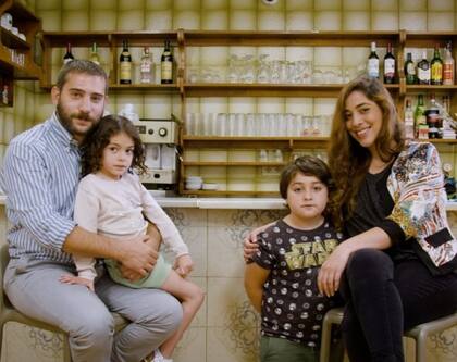 “Aquí se puede comprar el pan y las masas caseras que trae Jesús, el panadero del pueblo cercano”