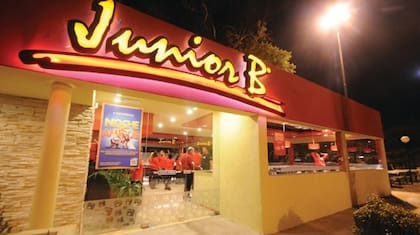 Aquí vas a encontrar varias versiones de sándwich de lomito, ideal para decidirte por tu preferida