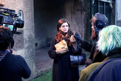 Araceli González durante el rodaje de Sola, el primer film que produce, además de protagonizar