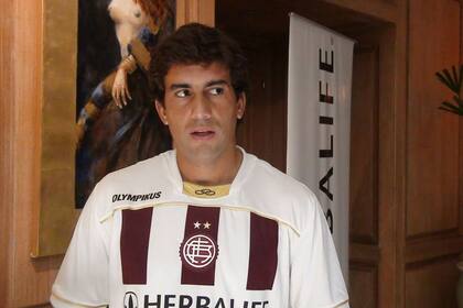 Araujo, "muy caliente" con Teo Gutiérrez