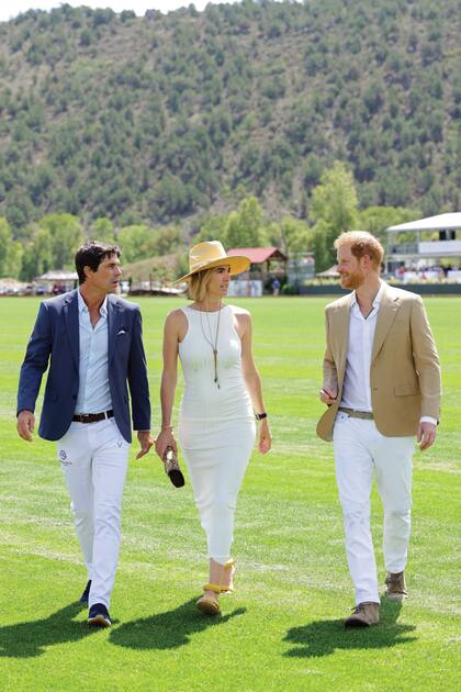 Archivo.- El embajador de Sentebale, Nacho Figueras, Delfina Blaquier y el príncipe Harry, duque de Sussex, asisten a la Copa Handa Polo 2022 de Sentebale ISPS el 25 de agosto de 2022 en Aspen, Colorado (Photo by Chris Jackson/Getty Images for Sentebale)