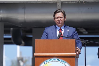 (Archivo) El gobernador de Florida, Ron DeSantis, firmó un paquete de leyes sobre distintos aspectos en el Estado del Sol