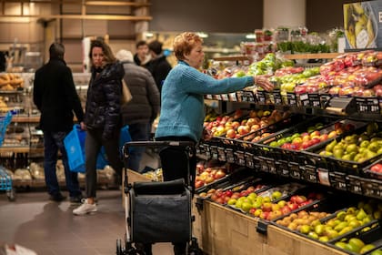 (Archivo) El pago del beneficio de ayuda alimentaria se paralizó en el país