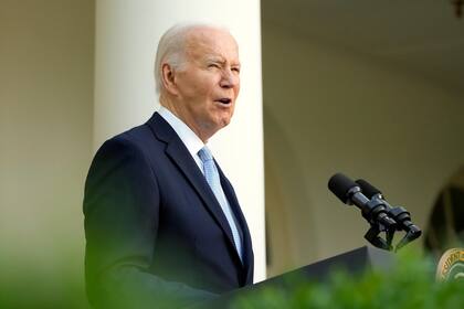 ARCHIVO - El presidente Joe Biden habla durante un evento el 20 de mayo de 2023, en la Rosaleda de la Casa Blanca, en Washington. (AP Photo/Jacquelyn Martin, File)