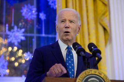 Archivo.- El presidente Joe Biden habla durante una recepción de Hanukkah en la Sala Este de la Casa Blanca en Washington, el lunes 16 de diciembre de 2024