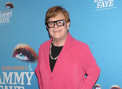 ARCHIVO - Elton John asiste a la noche inaugural de Broadway de "Tammy Faye" el 14 de noviembre de 2024 en Nueva York. (Foto Greg Allen/Invision/AP, archivo)