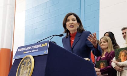 (Archivo) Kathy Hochul anunció una iniciativa de apoyo a 1300 familias en Nueva York