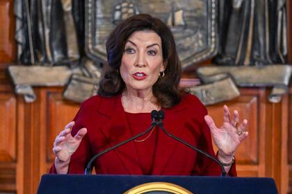 ARCHIVO - La gobernadora de Nueva York, Kathy Hochul (AP Foto/Hans Pennink, File)