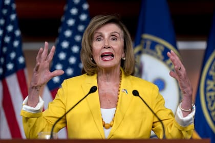 ARCHIVO - La presidenta de la Cámara de Representantes estadounidense, Nancy Pelosi, habla en el Capitolio, Washington, 21 de julio de 2022. (AP Foto/J. Scott Applewhite, File)