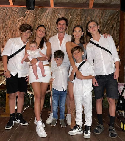 ARCHIVO-. Pampita aseguró que los momentos con su familia son "de calidad".
