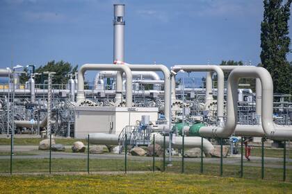 Archivo - Sistemas de tuberias y valvulas en una estacion receptora de gas del gasoducto Nord Stream 1 y de una estacion de transferencia en Lubmin Alemania, el 21 de junio de 202