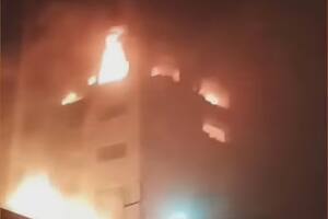 Arde un edificio en Irán tras el ataque de Israel