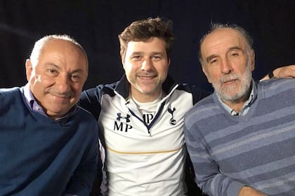 Pochettino con Ardiles y Villa, dos argentinos que hicieron historia en Tottenham. Como él.