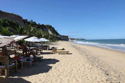 Arenas blancas en la playa de Rio da Barra, en Trancoso.