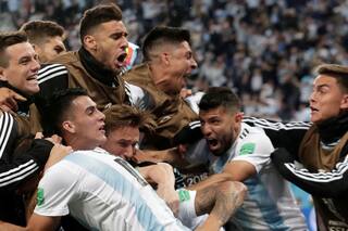 Argentina-Nigeria: Argentina clasificó a octavos con un golazo sobre el final