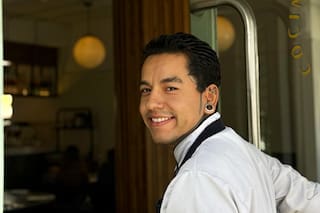 En su país tenía éxito, hoy elige vivir y brillar en Bs. As.