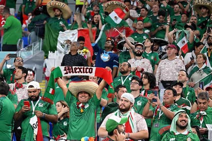 La afición mexicana es la representación más numerosa de América Latina en el Mundial (Photo by ANDREJ ISAKOVIC / AFP)