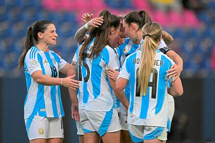 Argentina busca la final ante Colombia