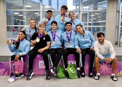 Argentina cerró una brillante actuación en Asunción 2025
La delegación nacional finalizó en el quinto puesto de los II Juegos Panamericanos Junior con 95 medallas: 27 doradas, 38 plateadas y 30 de bronce.