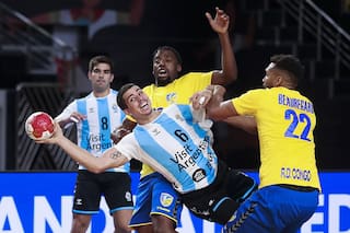 Handball. Se le perforó un tímpano, pero la figura argentina vuelve ante Japón