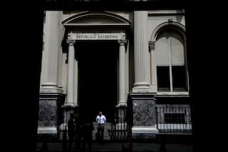 Argentina conversa con China para renovar programa de intercambio de divisas