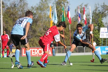 Argentina derrotó con autoridad a Perú