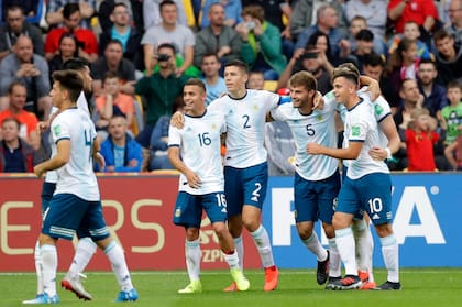 El festejo del segundo gol argentino.