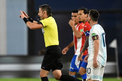 El VAR anuló el gol de Messi que era el 2-1 de la Argentina